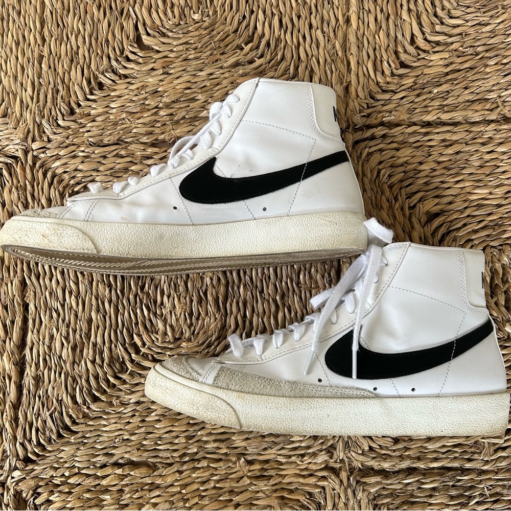 Nike White and Black Blazer Mid ‘77 Vintage High-Top Sneakers